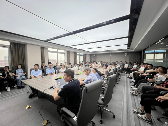 自立 | 携手同济大学：深化产学研合作，培养行业未来